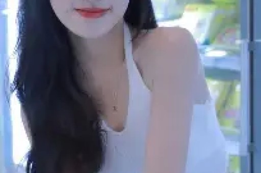 德云社孙越近期陷入耍大牌争议事发停车场路人偶遇上前问好索要签名虽口头应声却未停下脚步径直上车离开这段视频流出后引发网友
