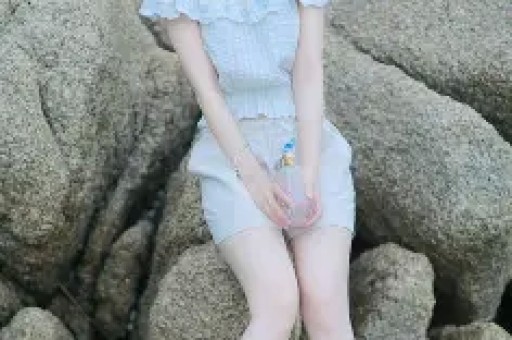 丁嘉丽：未婚先孕、4次堕胎、婚内出轨与孙红雷姐弟恋被唾弃